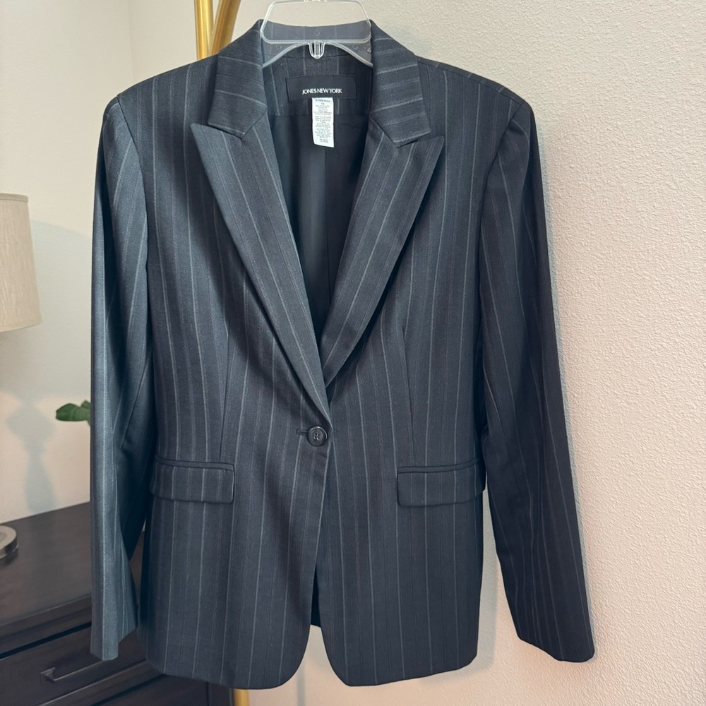 Jones New York Stretch Wool Pinstripe Blazer - Size 10